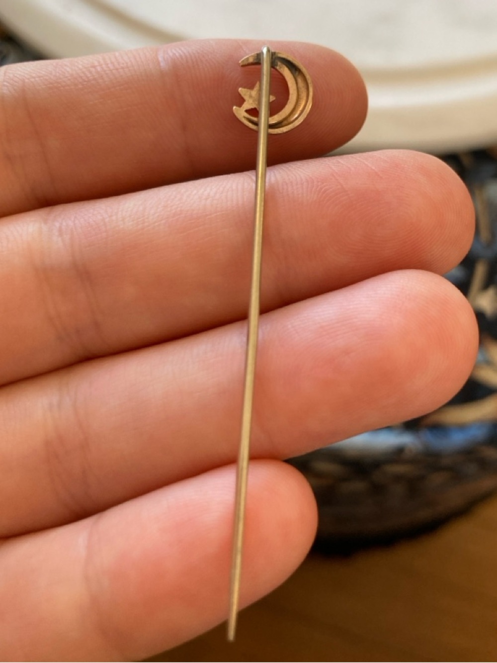 Antique Victorian Crescent Moon & Star Gold Stick Pin - Picture 6 of 11